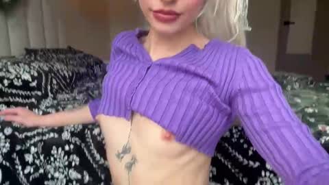 Snapshot of annieangel18 chatting on December 2025 09:32:02 PM ONLY FANS online show from December 2025 09:32:02 PM