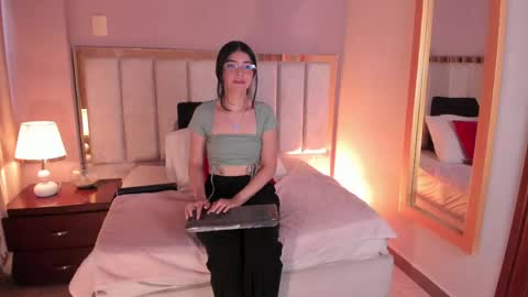 Snapshot of anniebluee_ chatting on May 2026 12:36:02 PM Annie Bluee online show from May 2026 12:36:02 PM