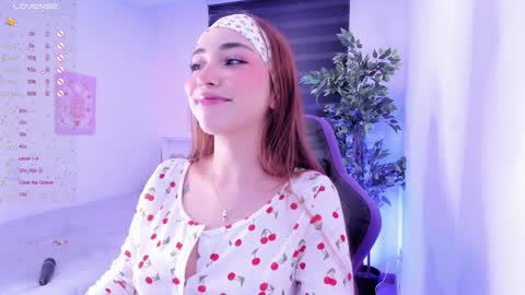 Snapshot of anniebrie chatting on February 2025 05:52:01 AM Cassandra online show from February 2025 05:52:01 AM