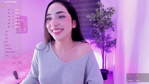 Snapshot of anniebrie chatting on February 2025 09:04:02 AM Cassandra online show from February 2025 09:04:02 AM