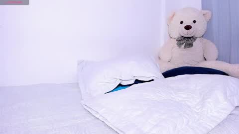 Snapshot of anniegil_cs chatting on December 2024 04:03:02 AM Annie online show from December 2024 04:03:02 AM