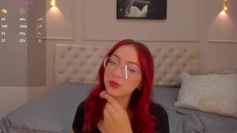 Snapshot of anniemartinezz chatting on September 2025 12:05:01 PM Annie online show from September 2025 12:05:01 PM