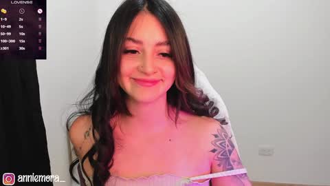 Snapshot of anniemora_ chatting on January 2025 03:40:02 AM Annie online show from January 2025 03:40:02 AM