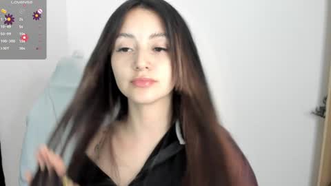 Snapshot of anniemora_ chatting on February 2025 04:10:01 AM Annie online show from February 2025 04:10:01 AM