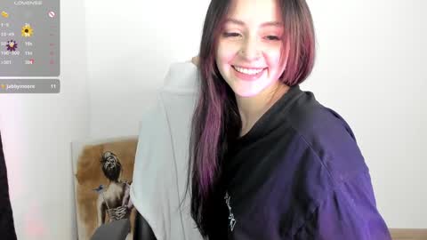 Snapshot of anniemora_ chatting on February 2025 01:25:02 AM Annie online show from February 2025 01:25:02 AM