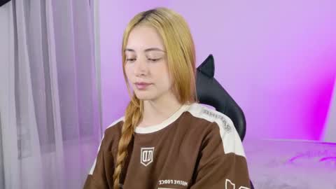 Annie online show from May 2026 02:39:02 AM