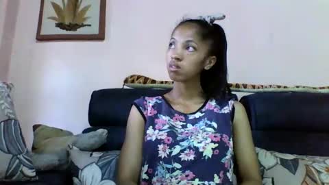 Snapshot of anniesexy1 chatting on November 2025 04:03:01 AM anniesexy1 online show from November 2025 04:03:01 AM