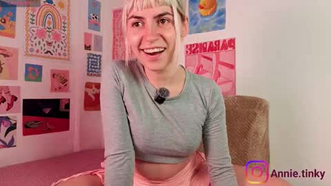 annietinky online show from March 2026 02:50:01 AM