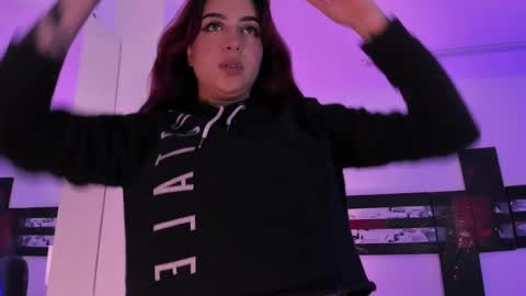 Snapshot of annikamerliahh_ chatting on February 2025 06:43:01 PM Annika online show from February 2025 06:43:01 PM