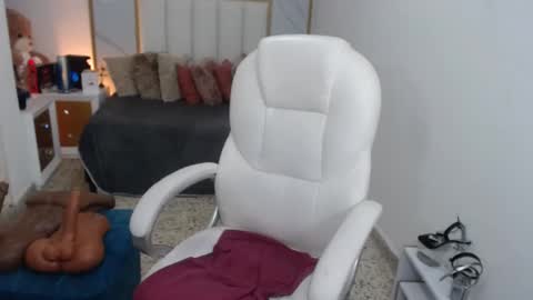 anna online show from February 2025 06:51:01 PM