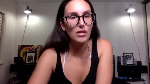 Ann online show from September 2025 02:33:01 AM