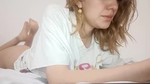 annrousse online show from September 2025 02:44:02 AM