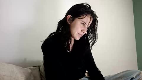 annrousse online show from October 2025 02:48:01 AM