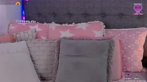 Antonella Lee online show from October 2025 06:53:01 PM