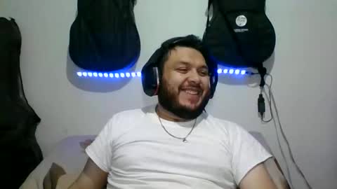 lion kennedy independent model moderator online show from November 2025 05:06:02 AM