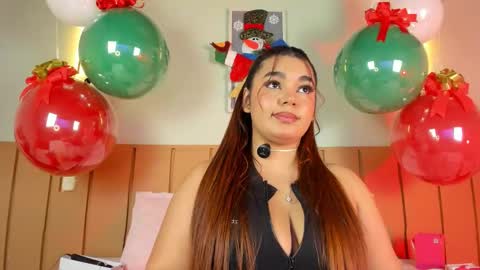 Ana  online show from December 2025 05:02:01 AM