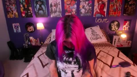 Snapshot of anny_cross chatting on December 2025 11:47:02 PM Paty online show from December 2025 11:47:02 PM