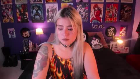 Snapshot of anny_cross chatting on February 2026 02:21:01 AM Paty online show from February 2026 02:21:01 AM