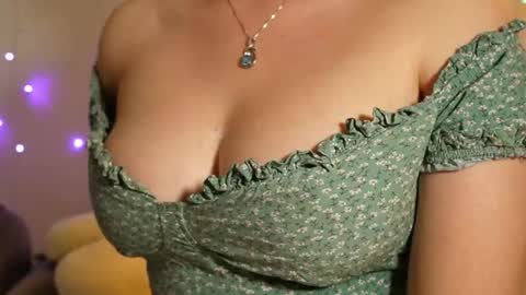 Anny online show from January 2026 03:32:01 AM