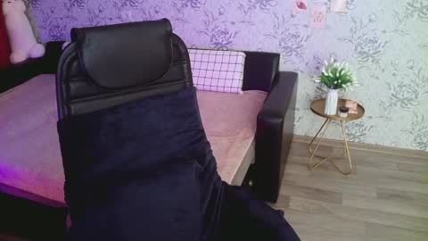 Annie online show from December 2024 07:01:01 AM