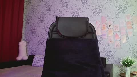 Annie online show from December 2024 10:28:01 PM