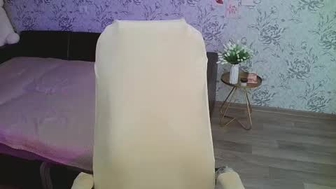 Annie online show from February 2025 01:16:02 AM