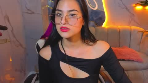 Live 1500am 2100pm COLOMBIAN HOUR online show from May 2026 08:59:01 PM