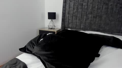 Anny online show from March 2026 11:31:02 PM