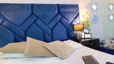 Im Annye  online show from April 2026 02:22:01 PM