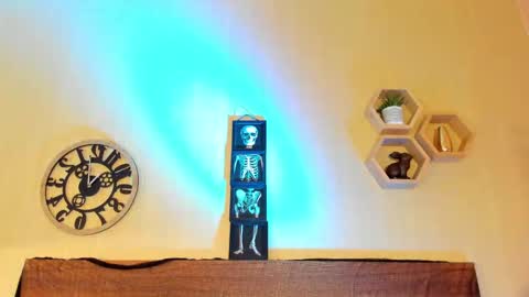 Anny Kitty online show from October 2025 04:00:02 AM