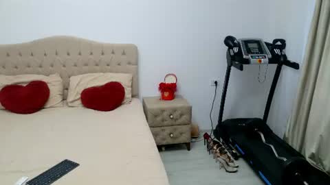 Snapshot of annyloveyou chatting on July 2026 04:43:02 AM Annyfit4you online show from July 2026 04:43:02 AM