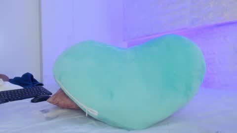 Annyluna online show from January 2025 07:21:01 PM