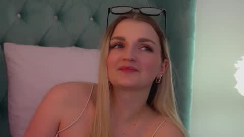 Snapshot of annyraii chatting on February 2026 06:40:02 AM annyraii online show from February 2026 06:40:02 AM