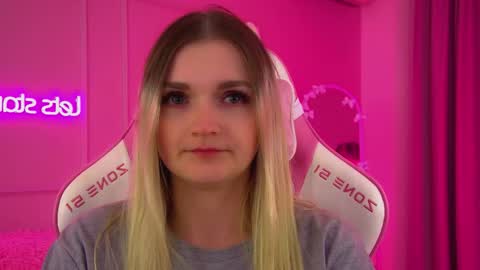 Snapshot of annyraii chatting on February 2026 06:33:02 PM annyraii online show from February 2026 06:33:02 PM