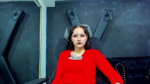 AnnyT online show from October 2025 05:57:02 PM