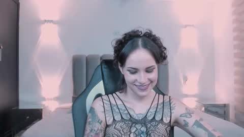 AnnyT online show from December 2025 09:44:01 PM