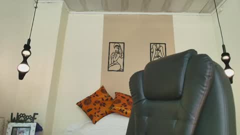 Snapshot of annyxhot chatting on April 2026 11:05:02 AM AnnyXhot online show from April 2026 11:05:02 AM