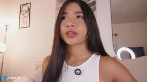 Annyz online show from February 2026 12:14:01 PM