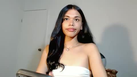 anok_yaii online show from October 2025 01:58:01 PM