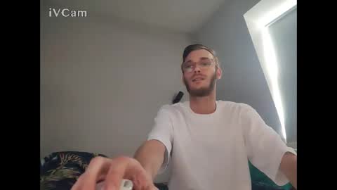 anonymousstoner58 online show from May 2026 04:34:01 PM