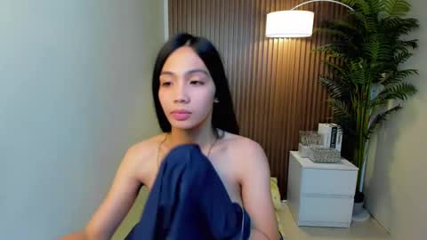 Snapshot of anqelic chatting on December 2024 07:36:01 PM Stacy Maurice online show from December 2024 07:36:01 PM