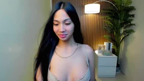 Snapshot of anqelic chatting on December 2024 09:24:01 AM Stacy Maurice online show from December 2024 09:24:01 AM