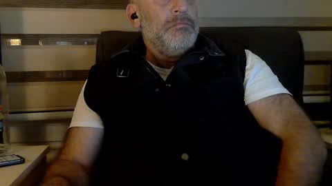 Snapshot of antheris chatting on October 2025 08:29:02 PM antheris online show from October 2025 08:29:02 PM