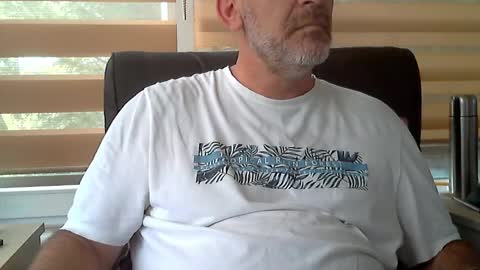 Snapshot of antheris chatting on October 2025 01:44:01 PM antheris online show from October 2025 01:44:01 PM