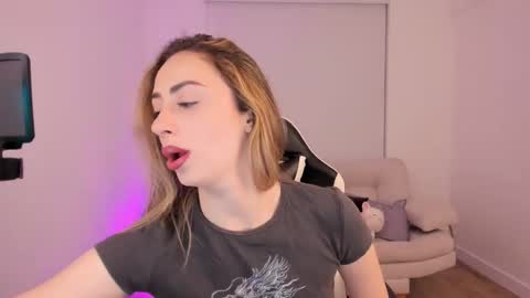 Anthonela online show from September 2025 02:56:02 AM