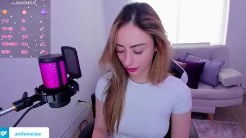 Anthonela online show from October 2025 08:51:02 PM