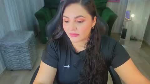 Anthonella online show from July 2026 01:41:02 PM