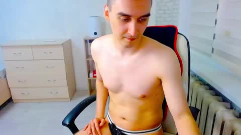 Snapshot of anthony_broown chatting on June 2026 10:13:02 PM anthony_broown online show from June 2026 10:13:02 PM