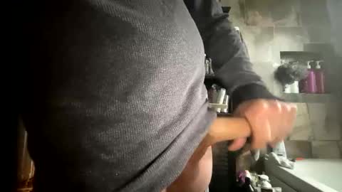 Anthony online show from November 2025 07:03:03 PM