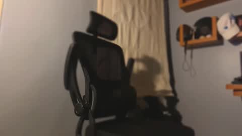 Snapshot of anthonyvinee chatting on April 2026 05:32:01 AM anthonyvinee online show from April 2026 05:32:01 AM